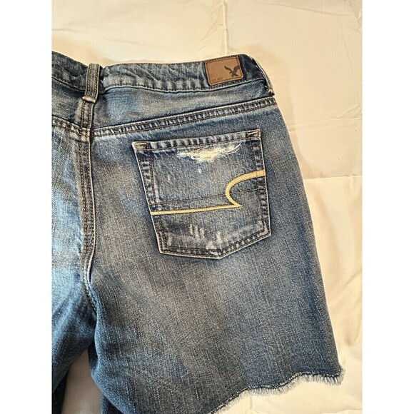 AMERICAN EAGLE Women’s Live Your Life Distressed Blue Jean Shorts Raw Hem Size 6 - Picture 6 of 9